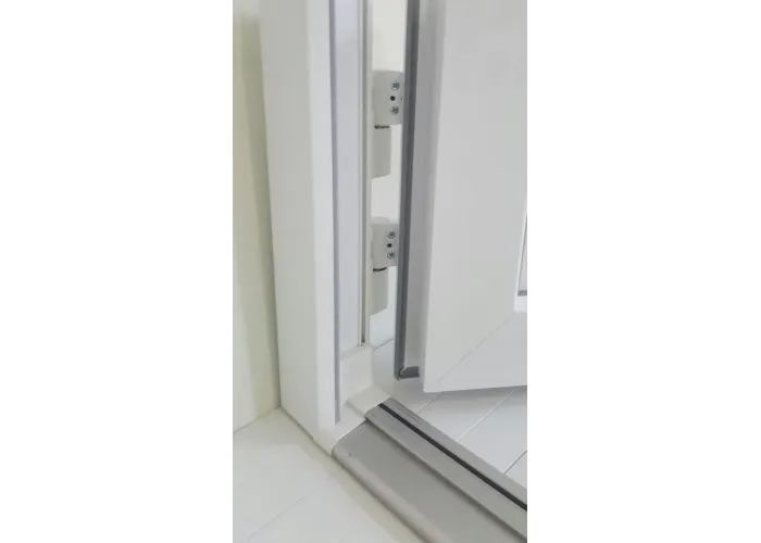 Porta Exterior PVC Painel Liso Branco Esquerda - Por Medida