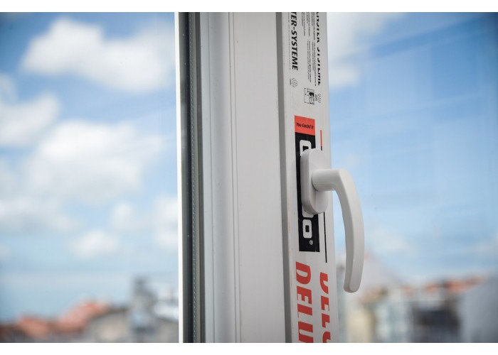 Janela PVC Oscilobatente 88x58 cm com Vidro Duplo | Cando