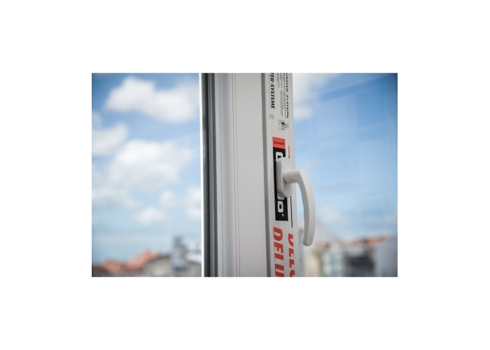 Janela PVC Oscilobatente 110x100 cm com Vidro Duplo | Cando