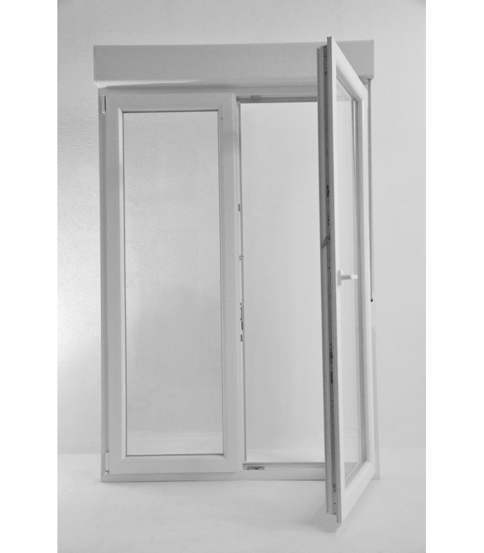 Janela oscilobatente, de sacada em PVC Aluplast, com estore