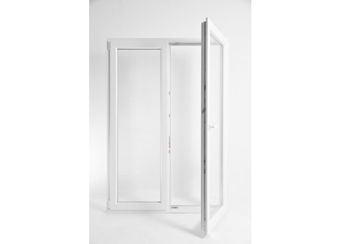 Janela oscilobatente, de sacada em PVC Aluplast, sem estore