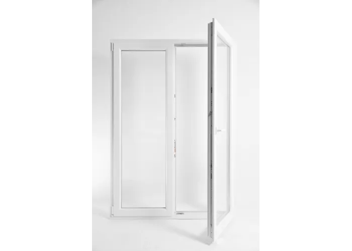 Janela oscilobatente, de sacada em PVC Aluplast, sem estore