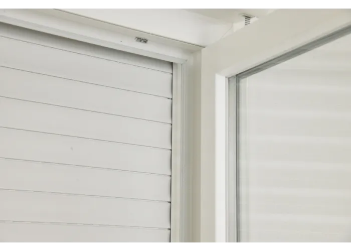Porta Janela PVC Oscilobatente Por Medida Direita com Estore Vidro Duplo Aluplast A+