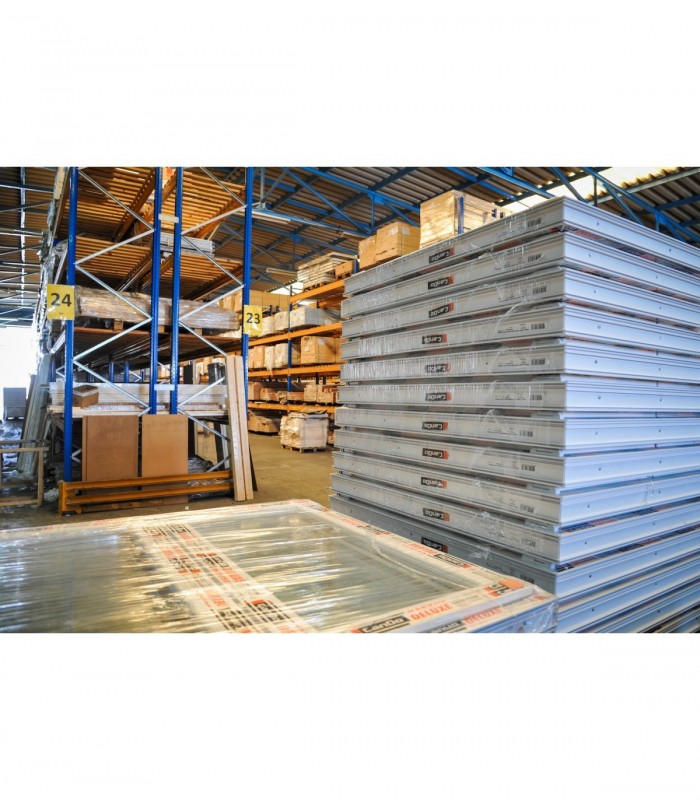 Porta Exterior PVC Meio Vidro Fosco 80x200cm Direita