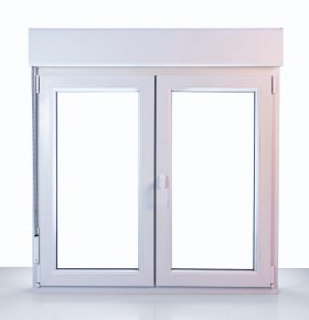 Janela PVC Oscilobatente Por Medida com Estore 2 Folhas Vidro Duplo Aluplast A+