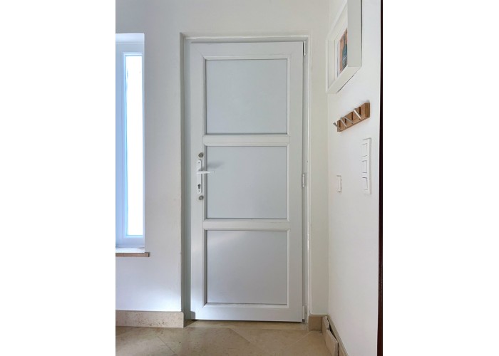 Porta Exterior Aluplast PVC AIRES 90x200cm Branca Esquerda