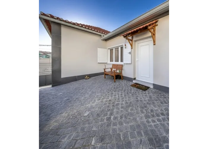 Porta Exterior PVC 90x205 Direita Veka 70mm – Bricoweb