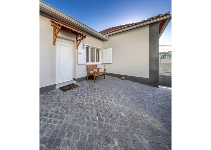 Porta Exterior PVC 80x205 Esquerda Veka 70mm – Bricoweb
