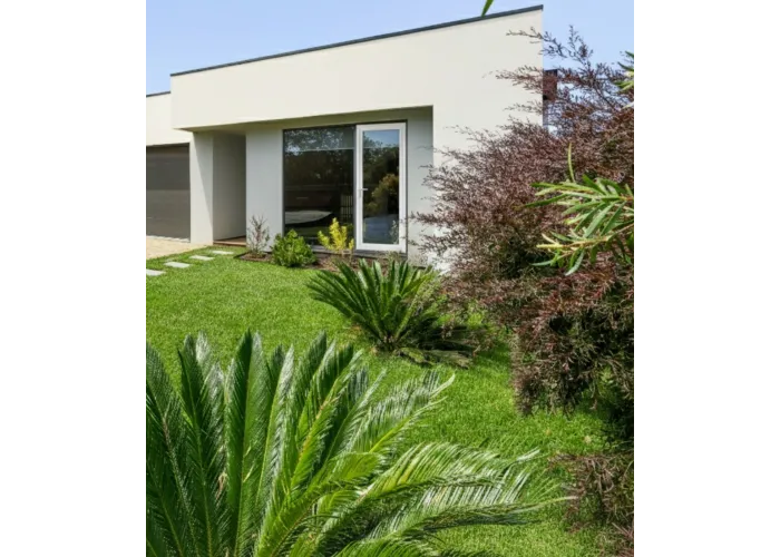 Porta-Janela PVC Vidro Fosco 90×205 | Veka 70 mm